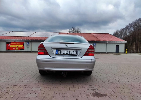 Mercedes-Benz Klasa C cena 4000 przebieg: 231168, rok produkcji 2000 z Wrocław małe 352